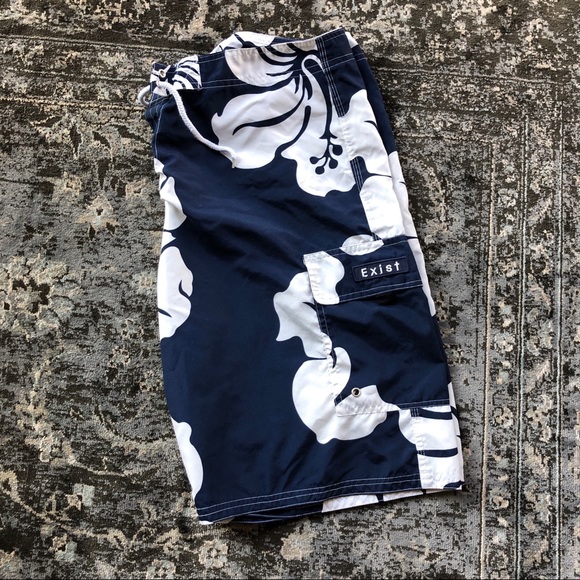 Exist “Supreme” Navy Blue Board Shorts Medium - Picture 2 of 6